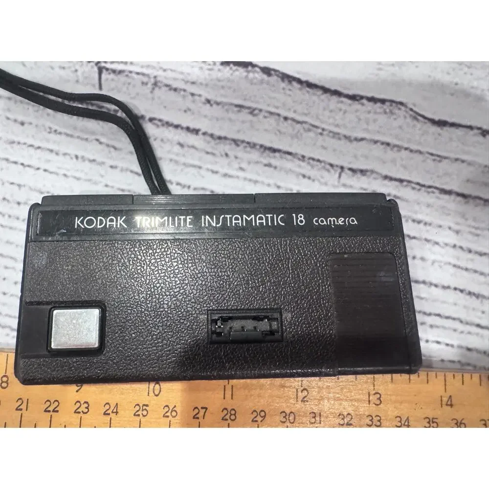 Vintage Kodak Trimlite Instamatic 18 Camera